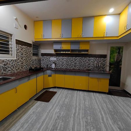 Ferienwohnung Yellow House Mysore Exterior foto